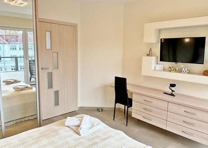 Bryza - Cesarskie Z Parkingiem Świnoujście